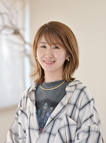 TOMOE YOSHITA